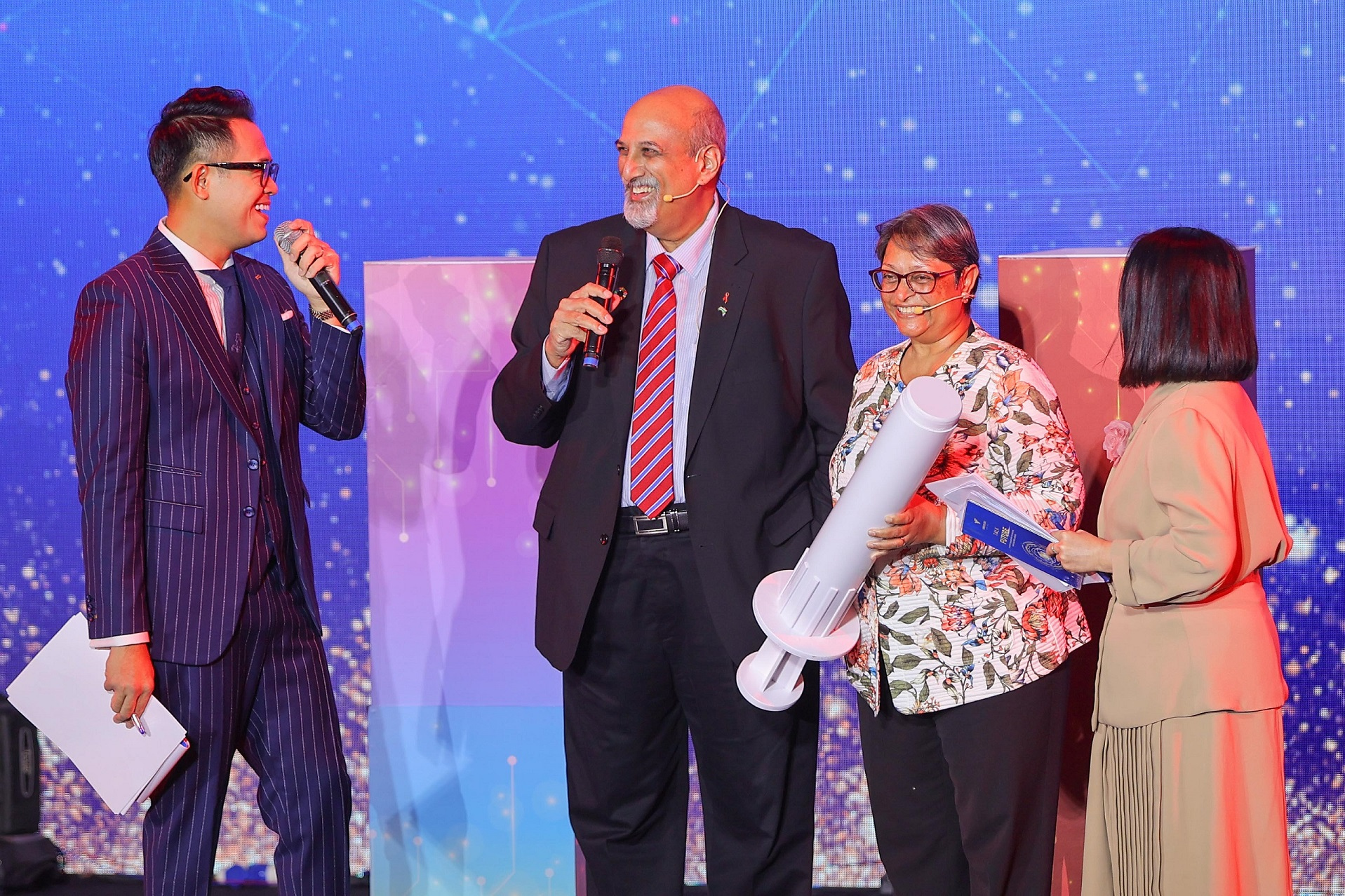 VinFuture mùa đầu tiên giữa đại dịch Covid-19: Biểu tượng của hy vọng và đoàn kết

